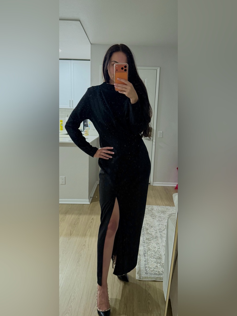 Chic Black Long-Sleeve Open-Back Evening Gown